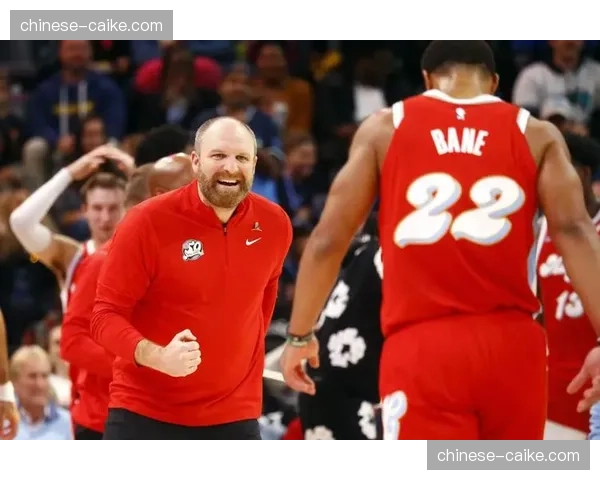 灰熊教练詹金斯专访:谈论球队重建期如何打造新一代“磨砺”防守文化 灰熊教练詹金斯专访:谈论球队重建期如何打造新一代“磨砺”防守文化