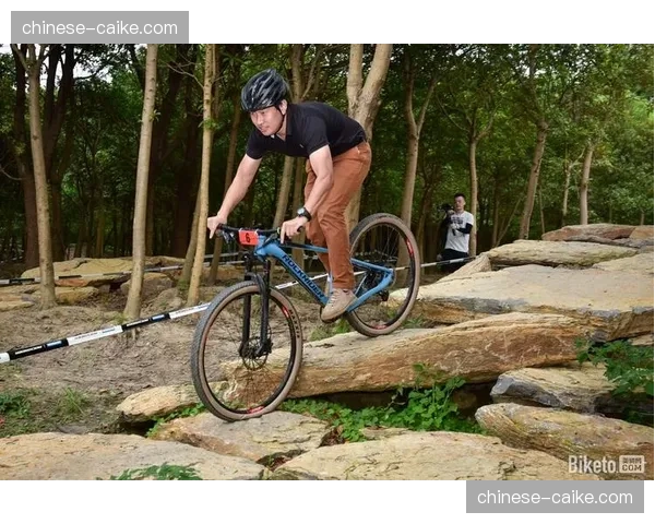 青年男子XC赛：东道主挪威车手在家乡父老面前夺得银牌